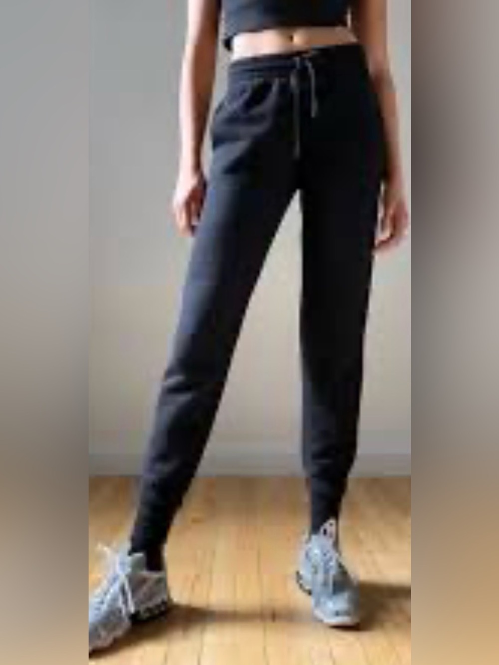 TNA Aritzia Cozy Fleece Mega Jogger sweatpants